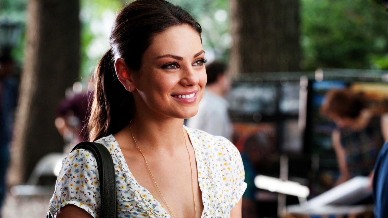 Mila Kunis Smile for 1280 x 720 HDTV 720p resolution