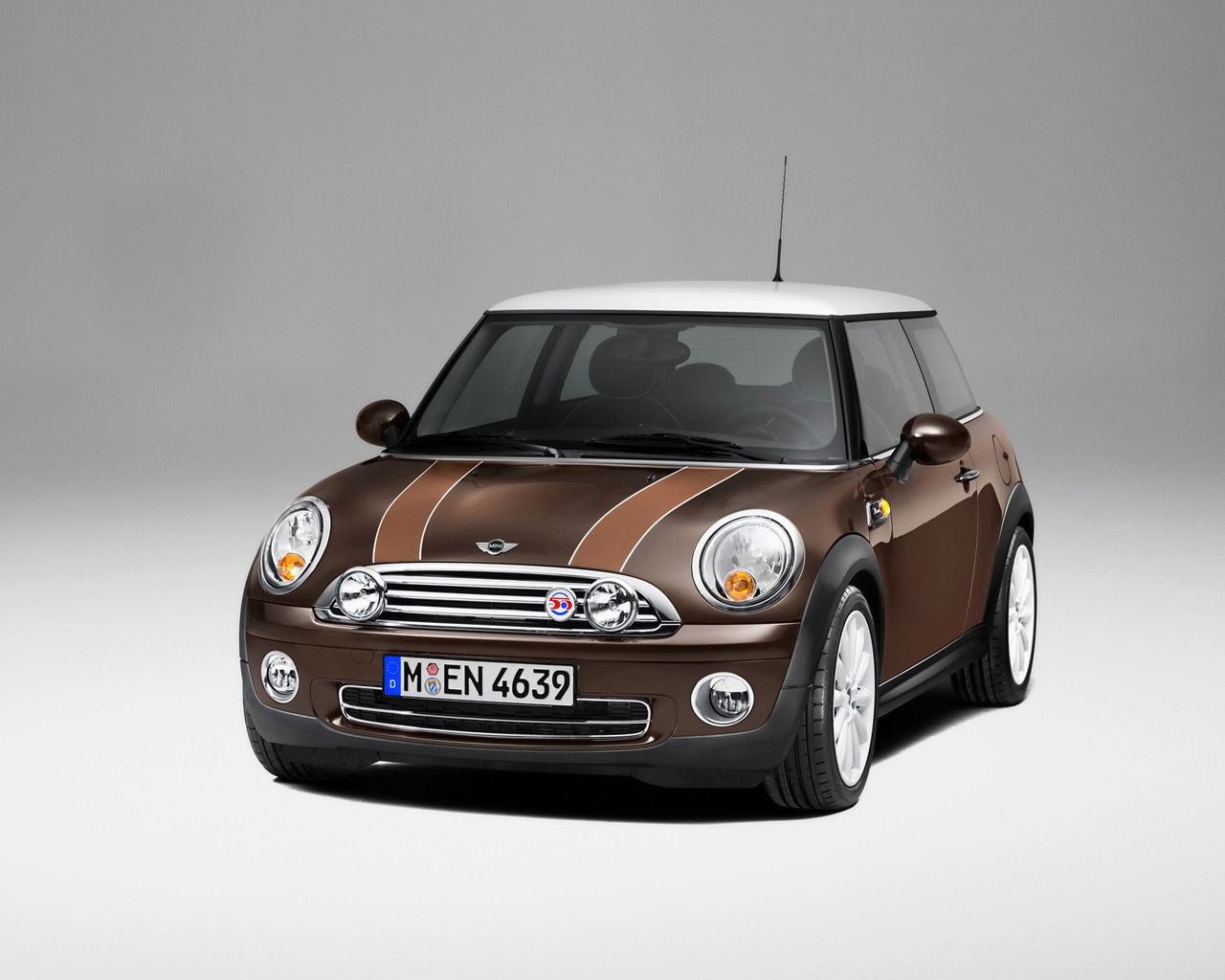 Mini 50 Mayfair Front Angle for 1280 x 1024 resolution