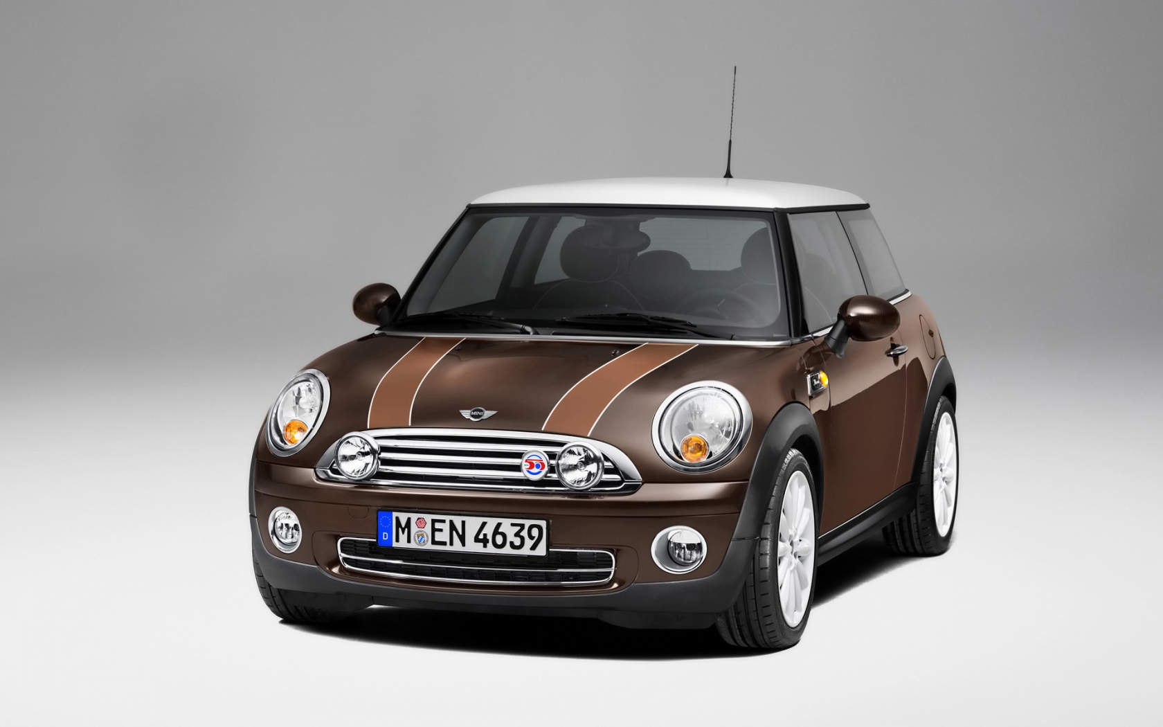 Mini 50 Mayfair Front Angle for 1680 x 1050 widescreen resolution
