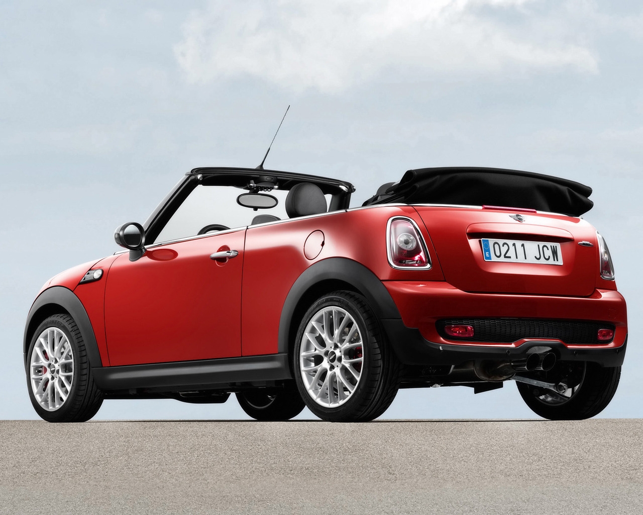 Mini Cooper Convertible Rear And Side for 1280 x 1024 resolution