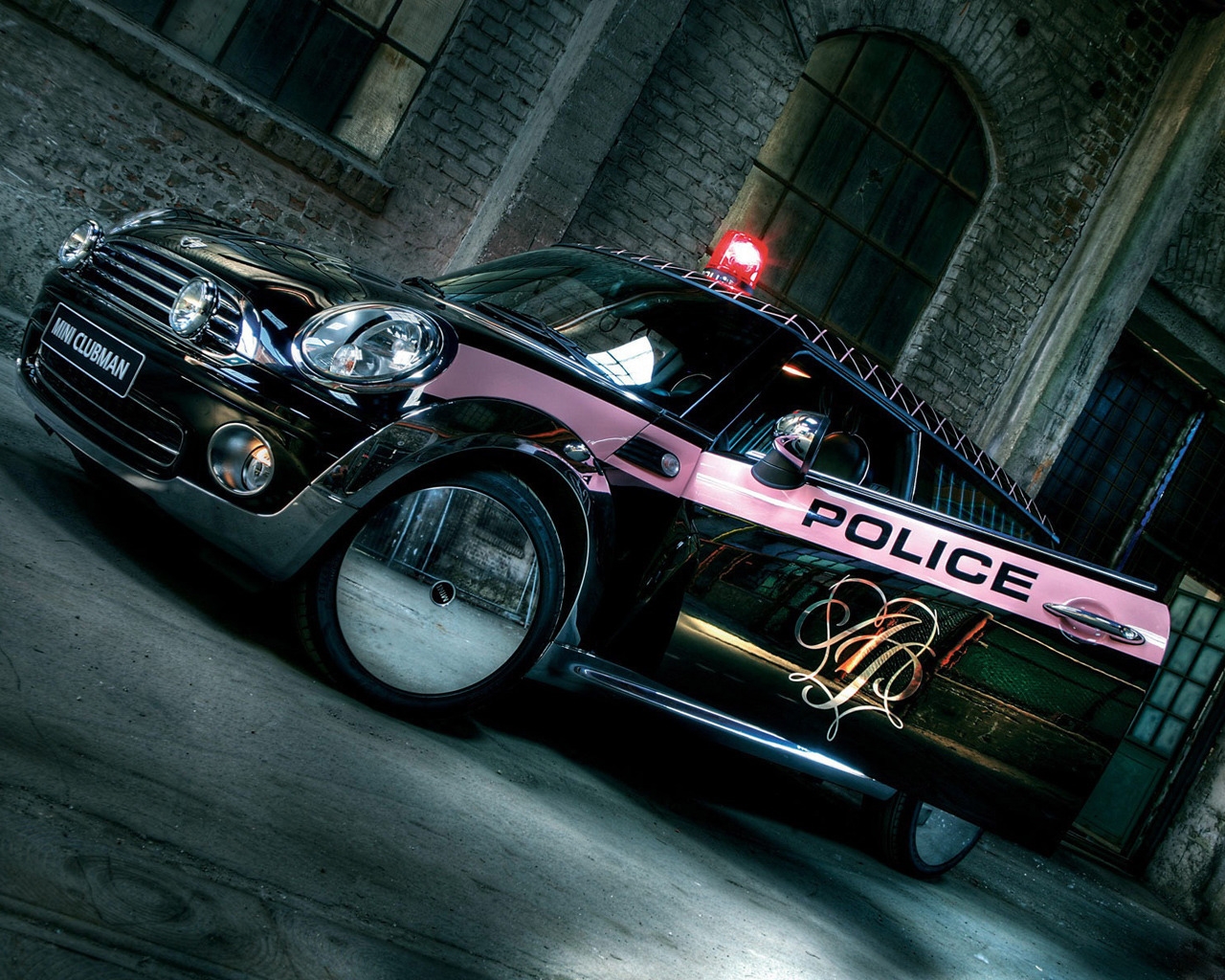 Mini Police Car for 1280 x 1024 resolution