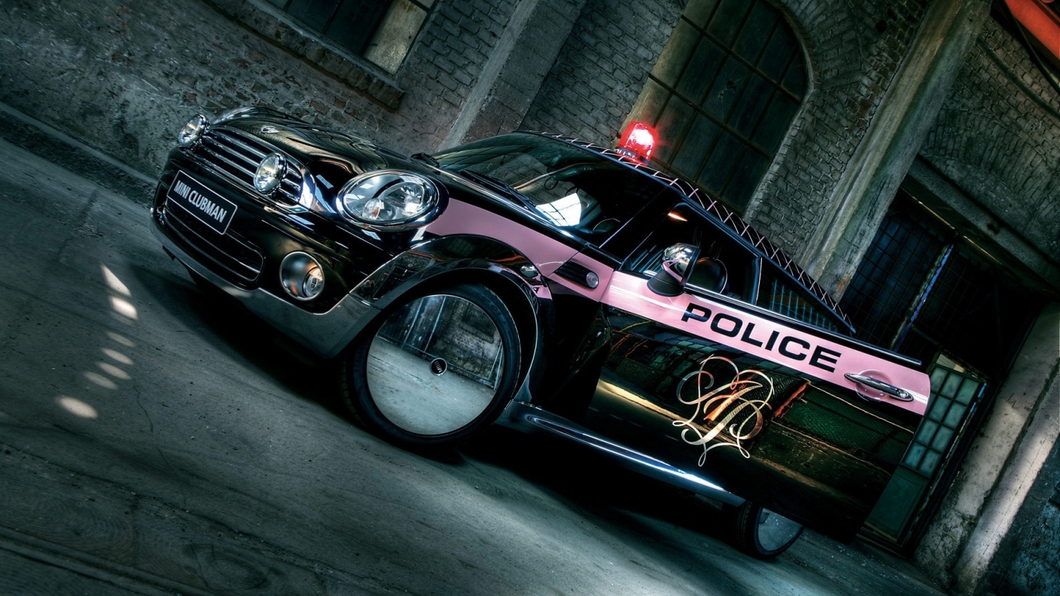 Mini Police Car for 1536 x 864 HDTV resolution