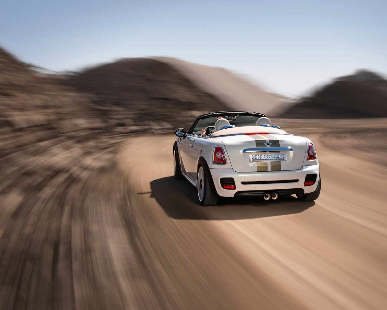 Mini Roadster Concept Rear Angle Speed for 1280 x 1024 resolution