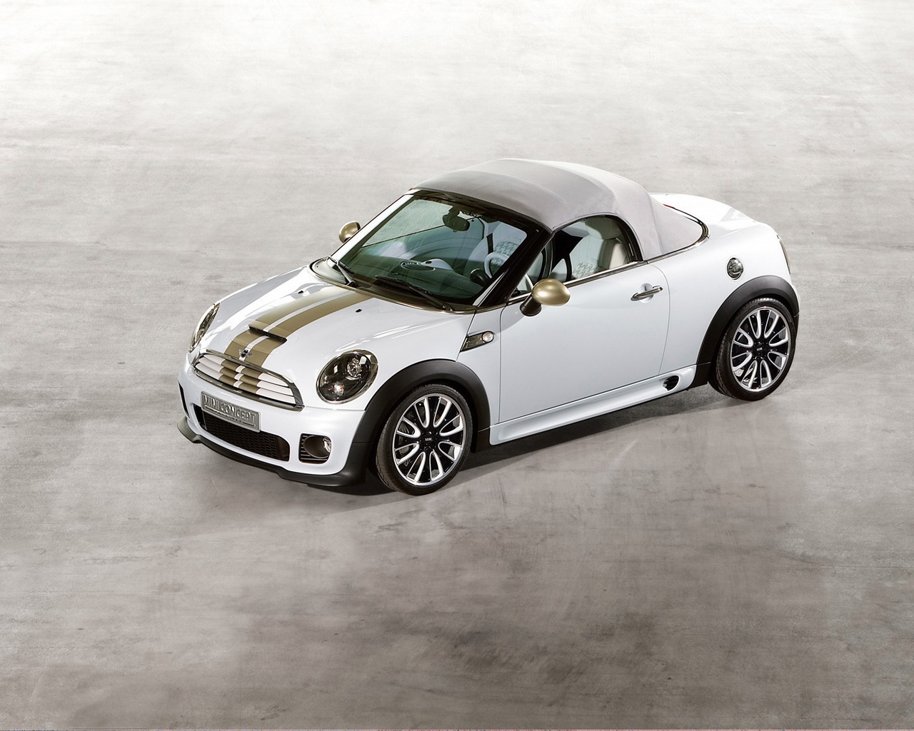 Mini Roadster Concept Top Front And Side for 1280 x 1024 resolution