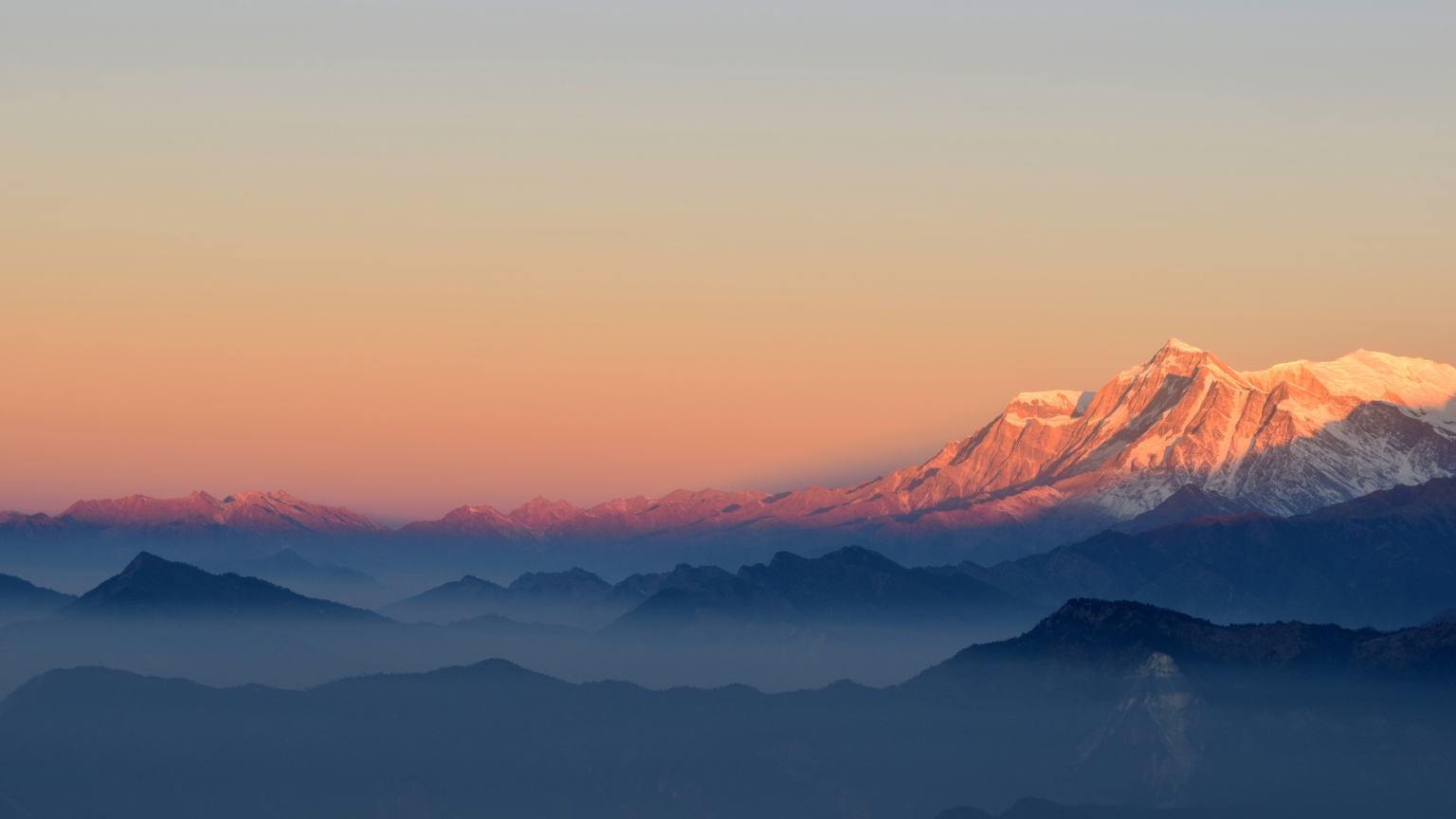 Minimal Mountains Tops for 1536 x 864 HDTV resolution