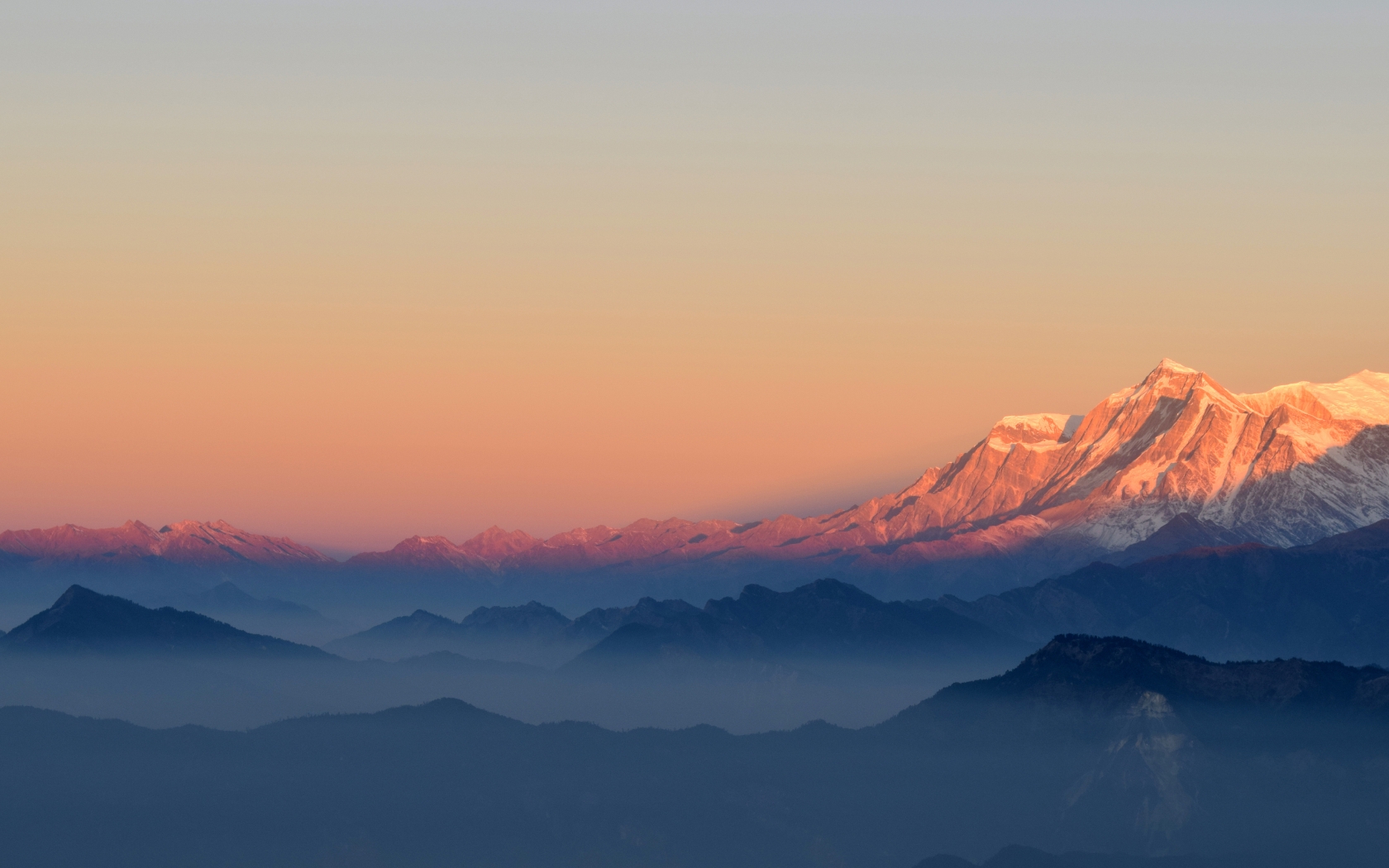 Minimal Mountains Tops for 1680 x 1050 widescreen resolution