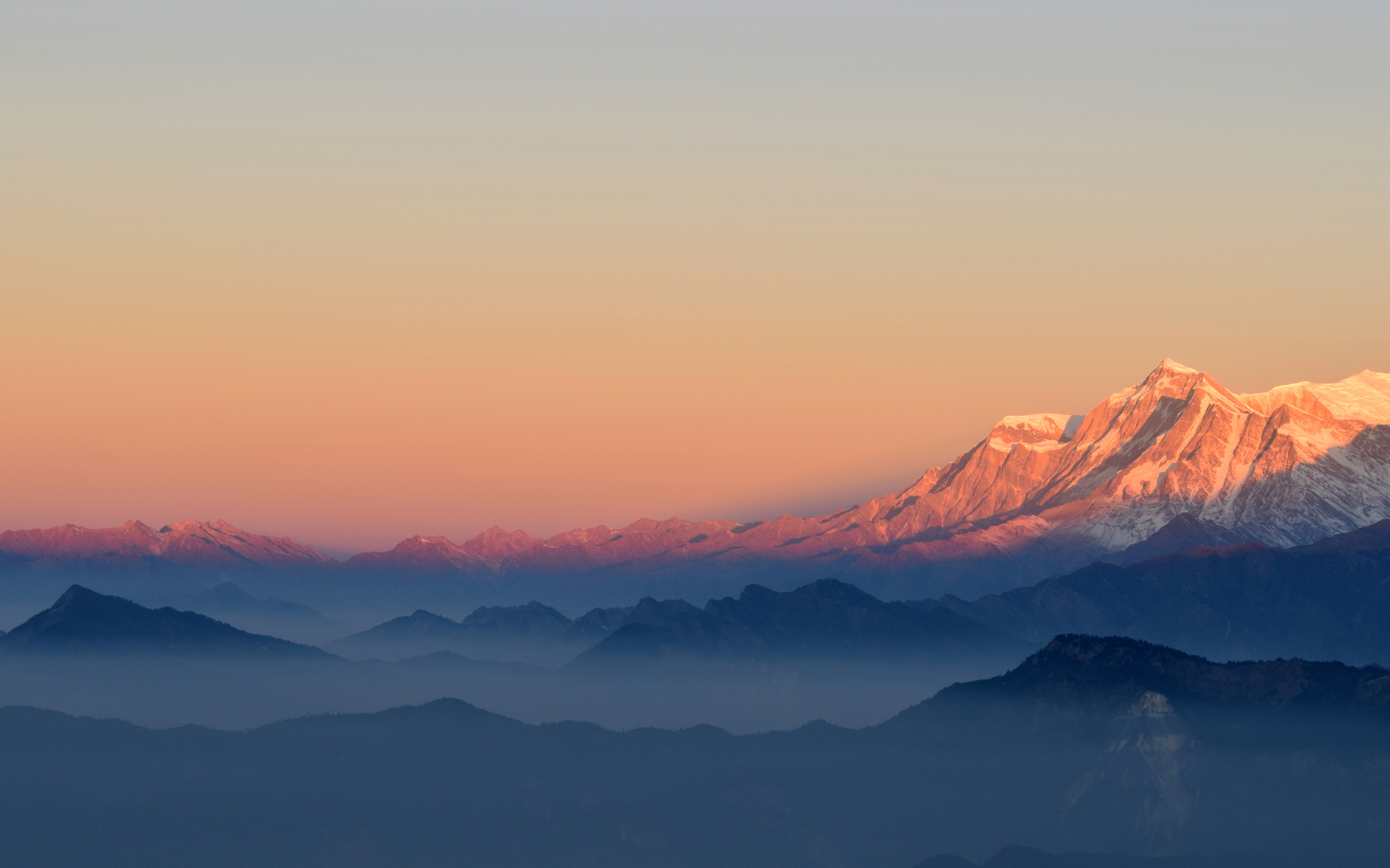 Minimal Mountains Tops for 3840 x 2400 Widescreen resolution