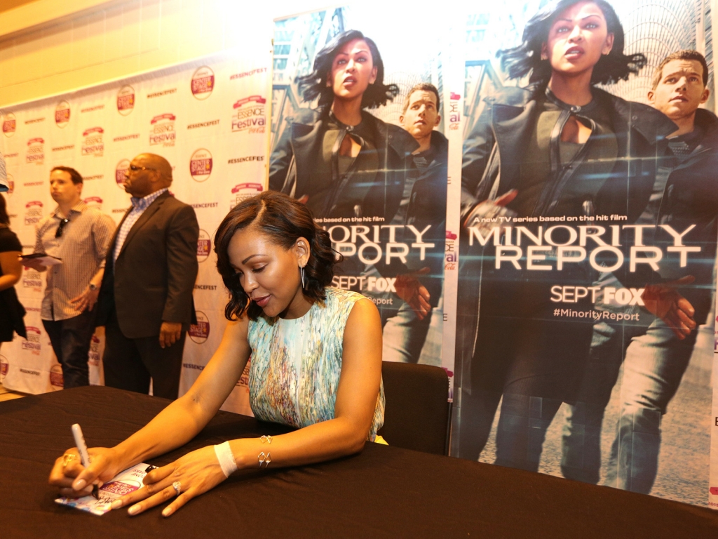 Minority Report Autograph Session for 1024 x 768 resolution