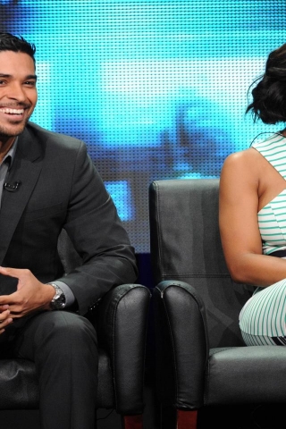 Minority Report Meagan Good and Wilmer Valderrama for 320 x 480 iPhone resolution