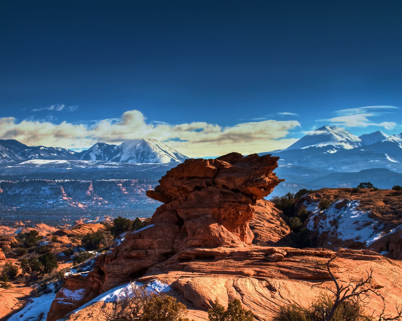 Moab Utah Mountains for 1280 x 1024 resolution