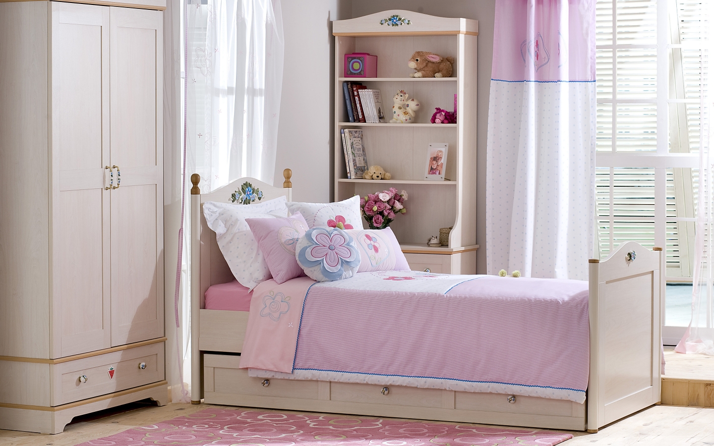 Modern Pink Bedroom for 1440 x 900 widescreen resolution