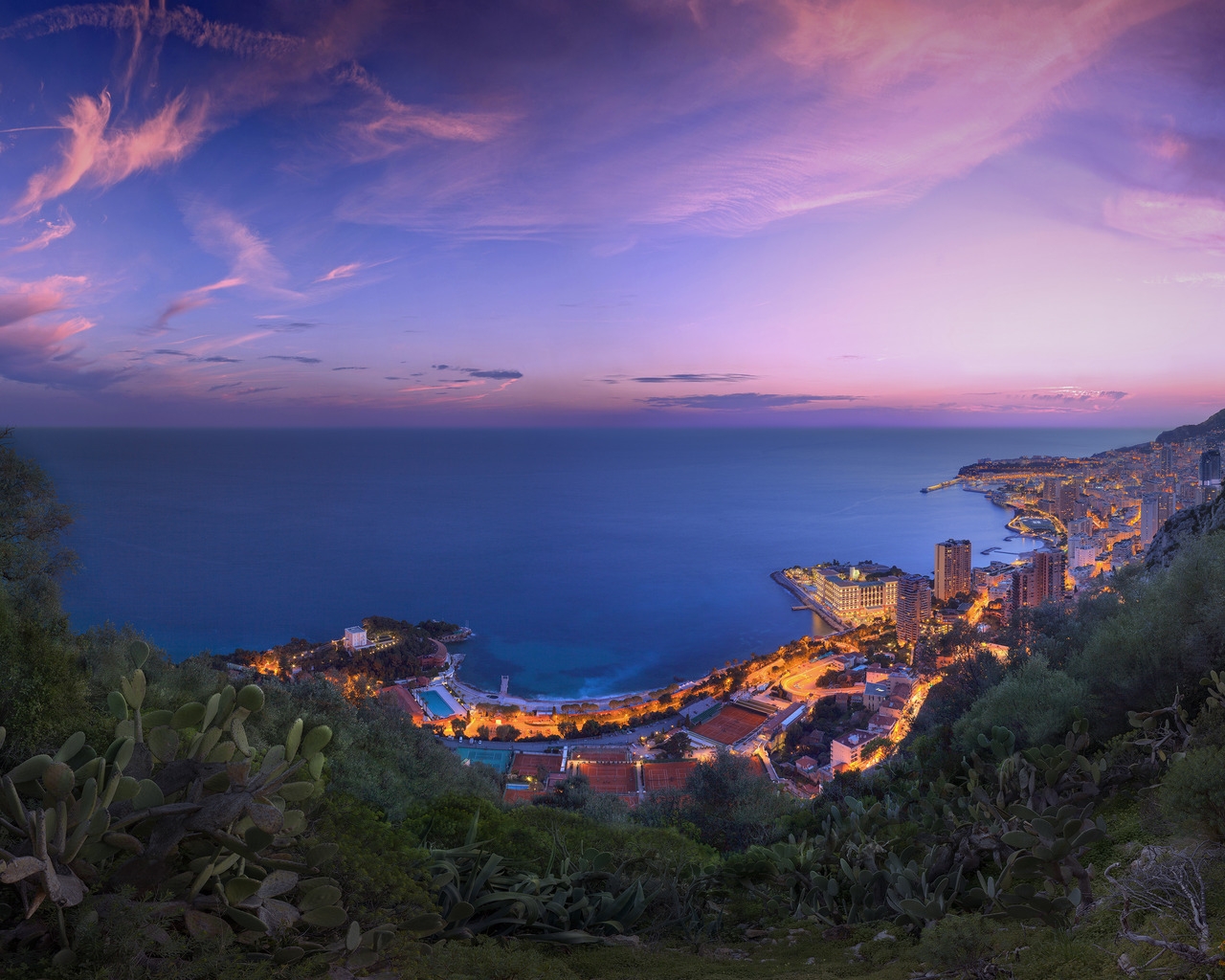 Monaco Winter Clouds Panorama for 1280 x 1024 resolution