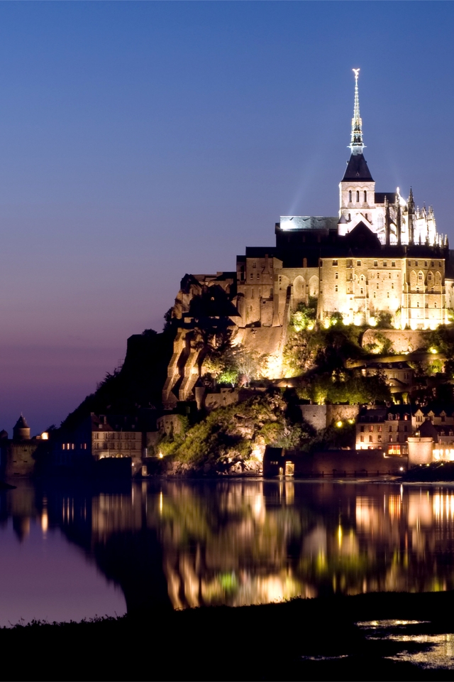 Mont Saint Michel for 640 x 960 iPhone 4 resolution