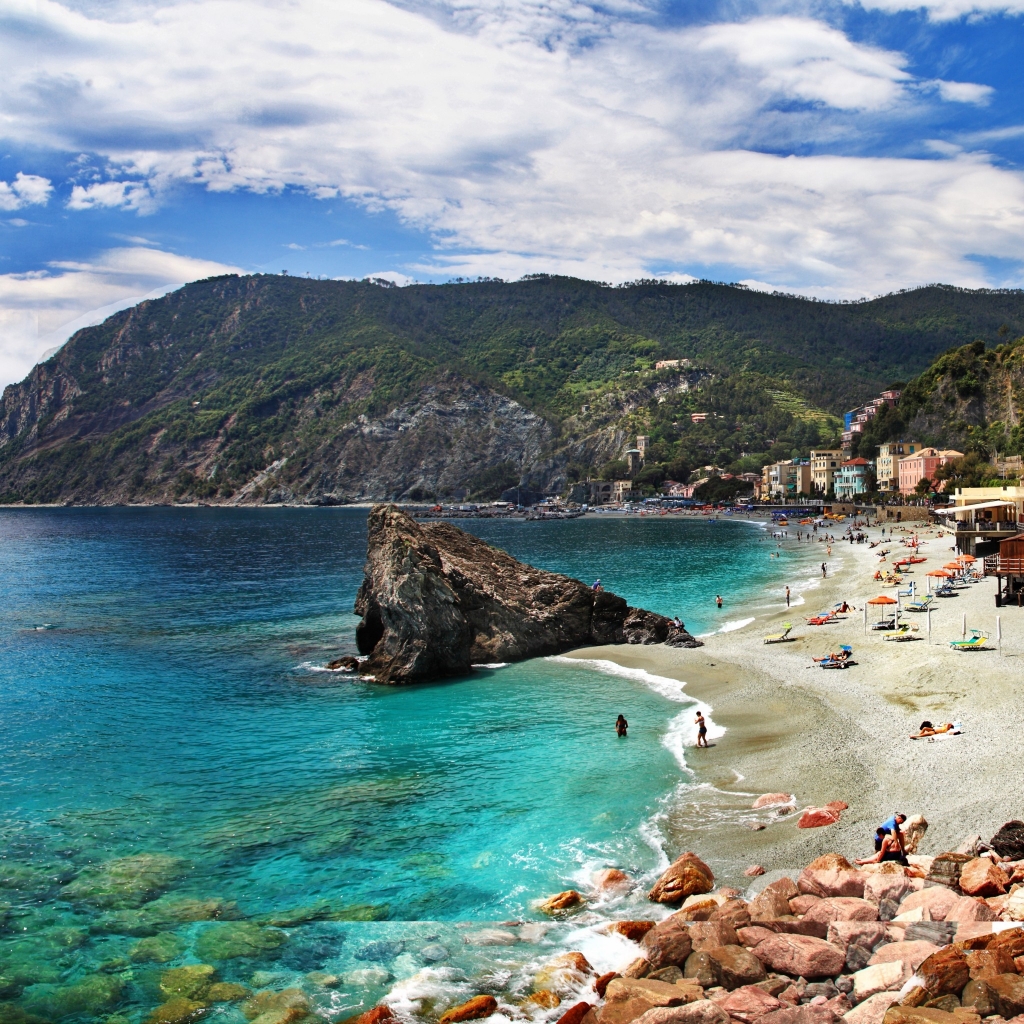 Monterosso al Mare Cinque Terre for 1024 x 1024 iPad resolution