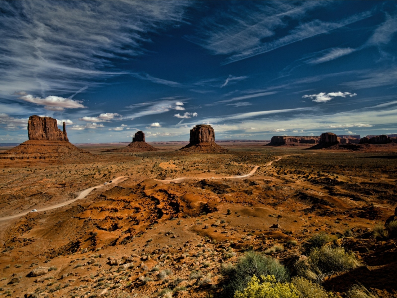 Monument Valley Landscape for 1280 x 960 resolution