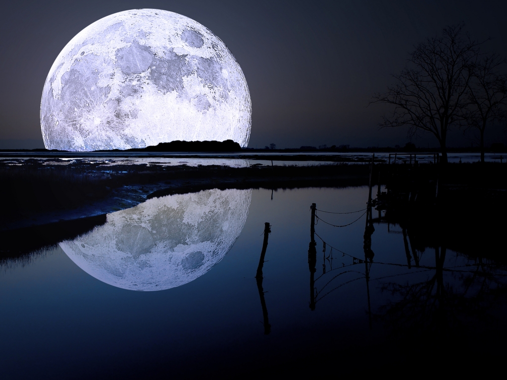 Moon Reflection for 1024 x 768 resolution