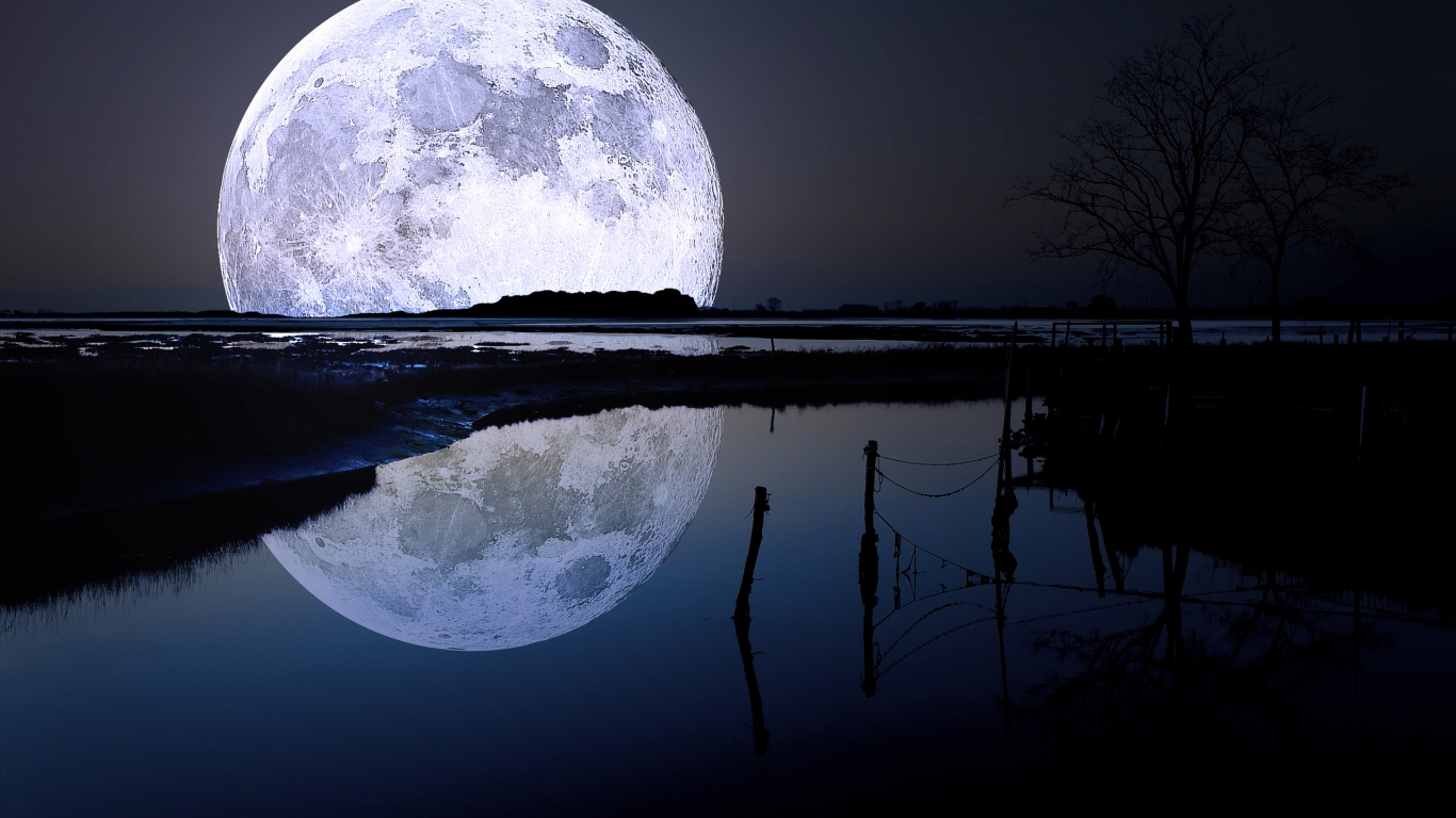 Moon Reflection for 1366 x 768 HDTV resolution