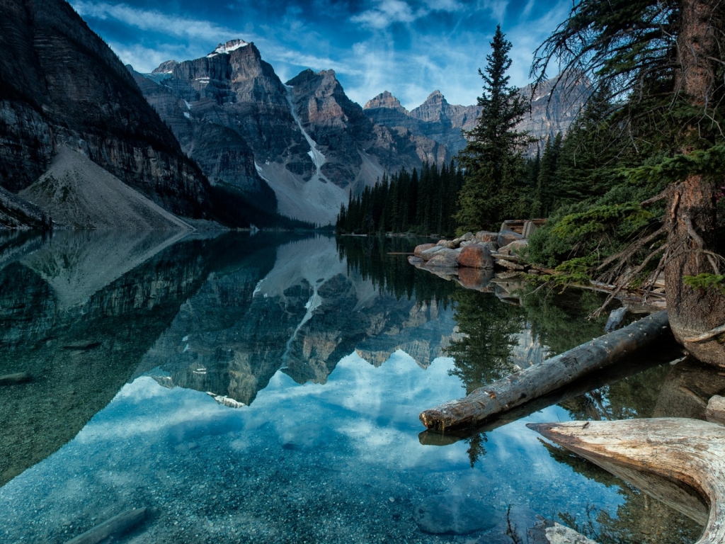 Moraine Lake Alberta Canada for 1024 x 768 resolution