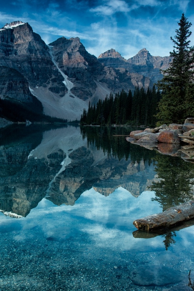 Moraine Lake Alberta Canada for 640 x 960 iPhone 4 resolution
