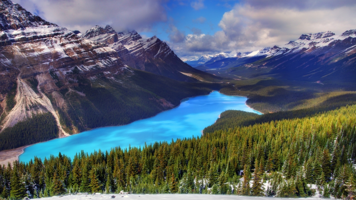 Moraine Lake Canada for 1366 x 768 HDTV resolution