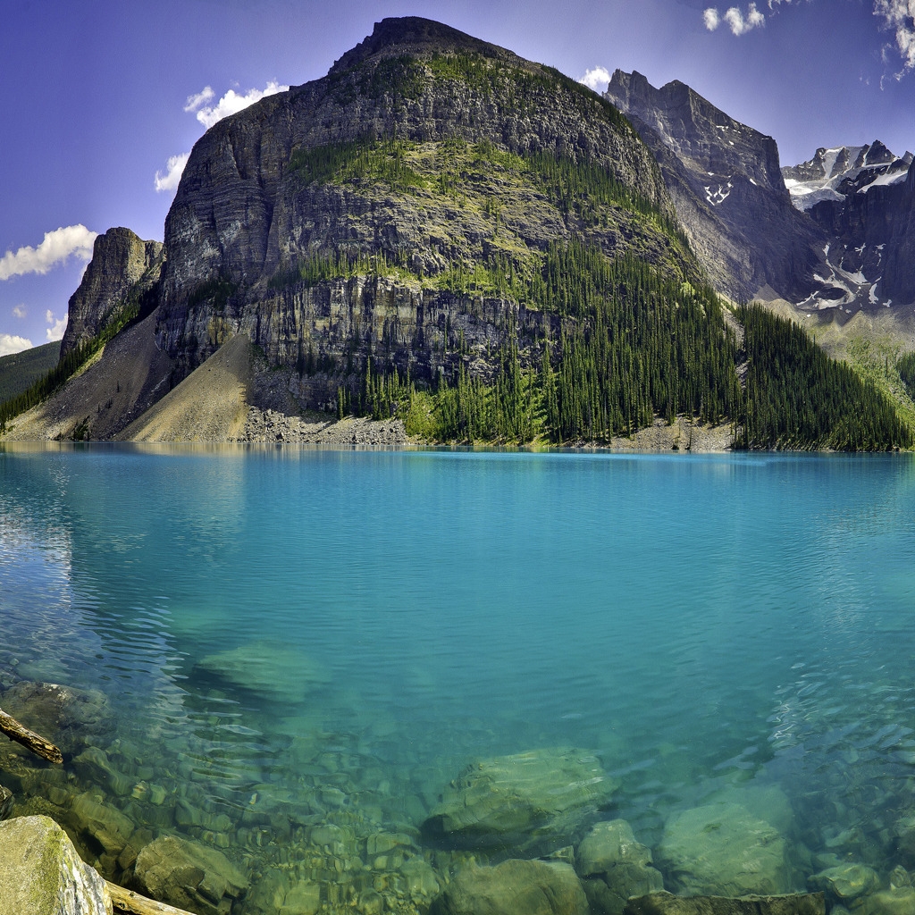 Moraine lake panorama for 1024 x 1024 iPad resolution