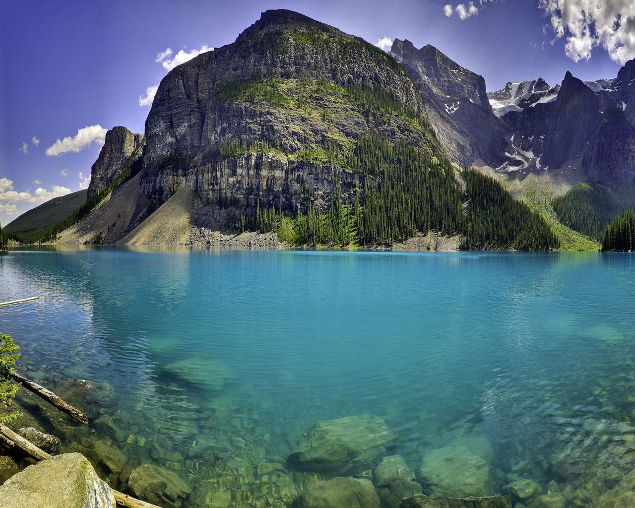 Moraine lake panorama for 1280 x 1024 resolution