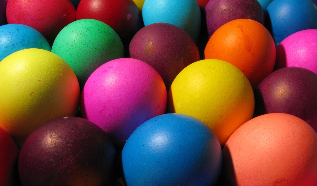 More Easter Eggs for 1024 x 600 widescreen resolution