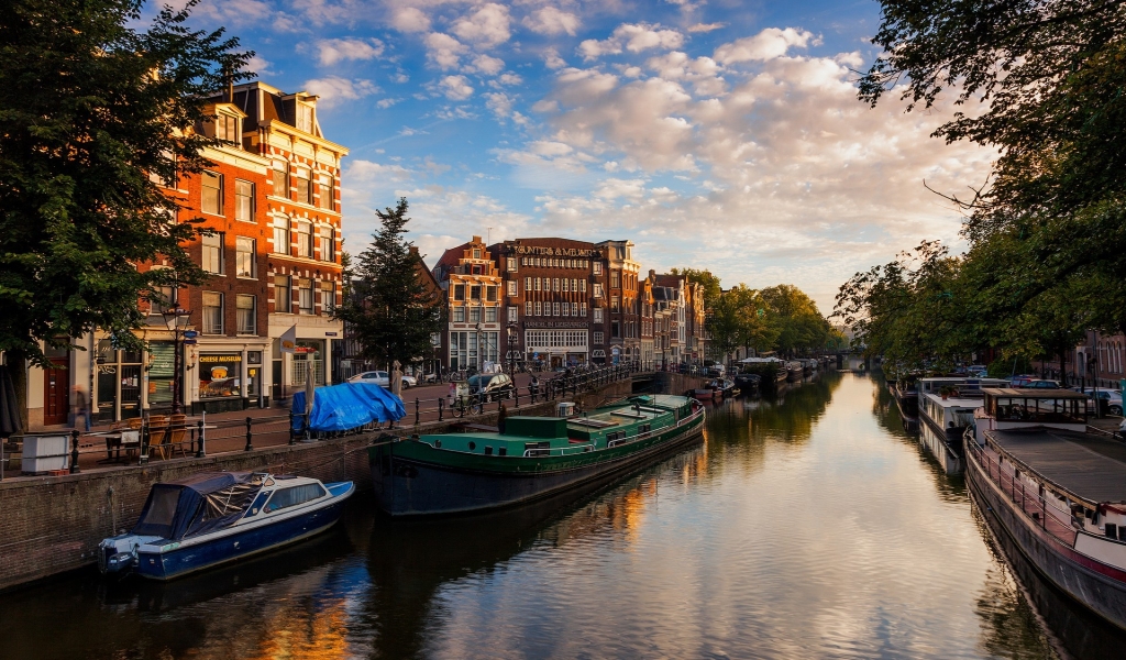Morning in Amsterdam for 1024 x 600 widescreen resolution