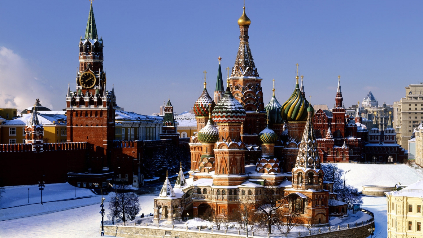 Moscow Kremlin for 1366 x 768 HDTV resolution