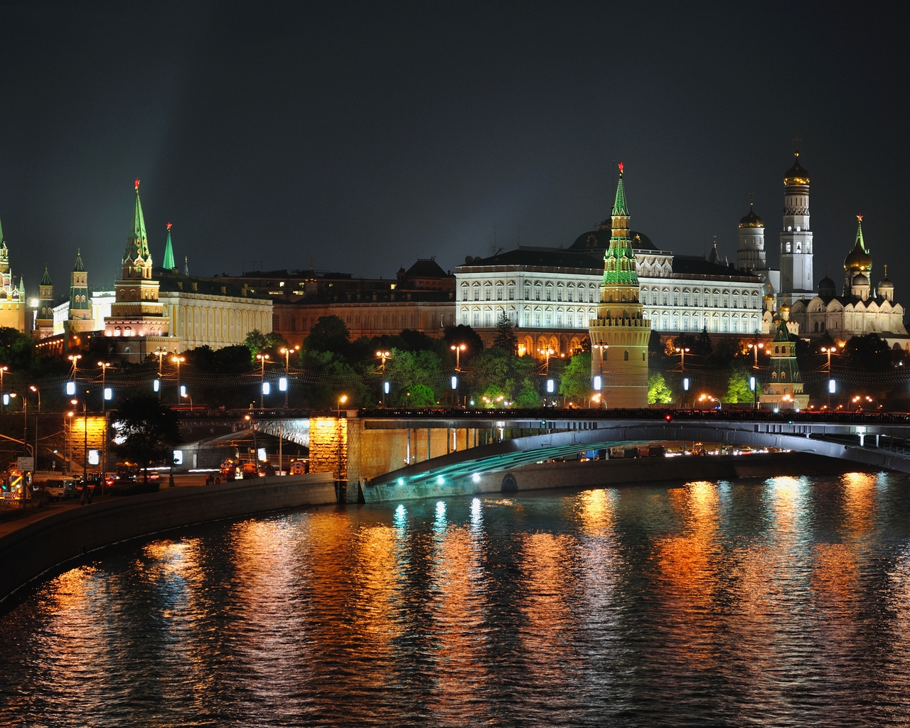 Moscow Night Lights for 1280 x 1024 resolution