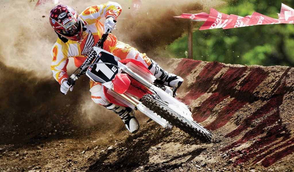 Motocross Race for 1024 x 600 widescreen resolution