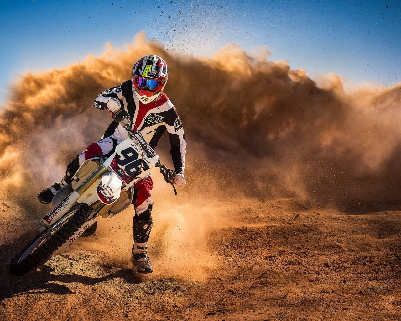 Motocross Racing for 1280 x 1024 resolution