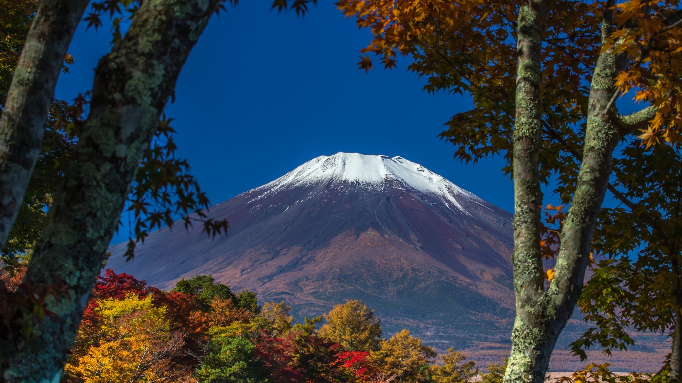 Mount Fuji for 1366 x 768 HDTV resolution