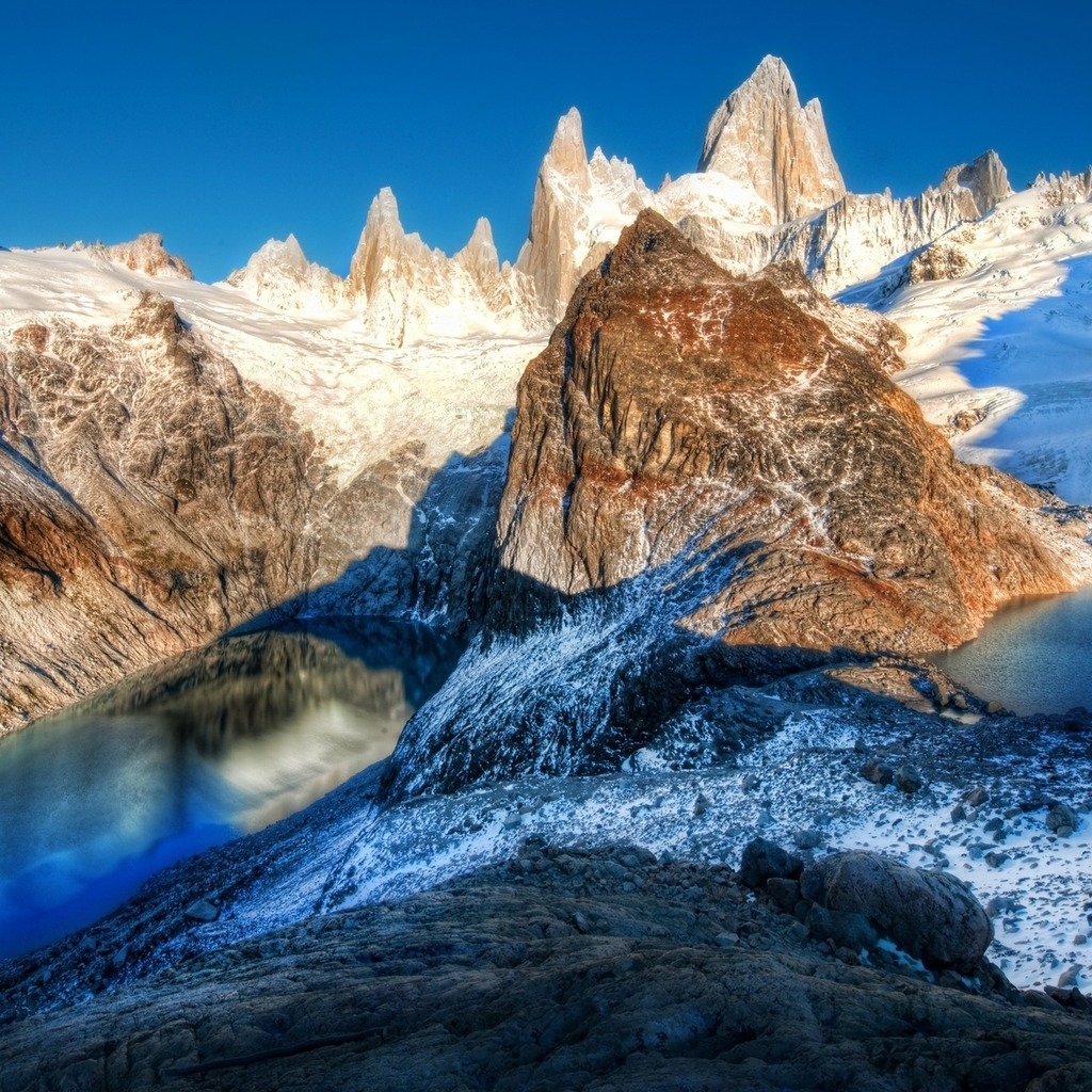 Mountain Rocks Landscape for 1024 x 1024 iPad resolution