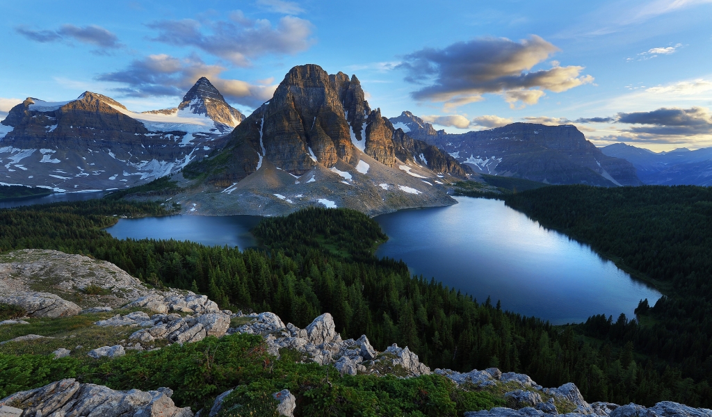 Mountains and Lakes for 1024 x 600 widescreen resolution
