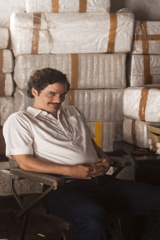 Narcos Pablo Escobar for 320 x 480 iPhone resolution