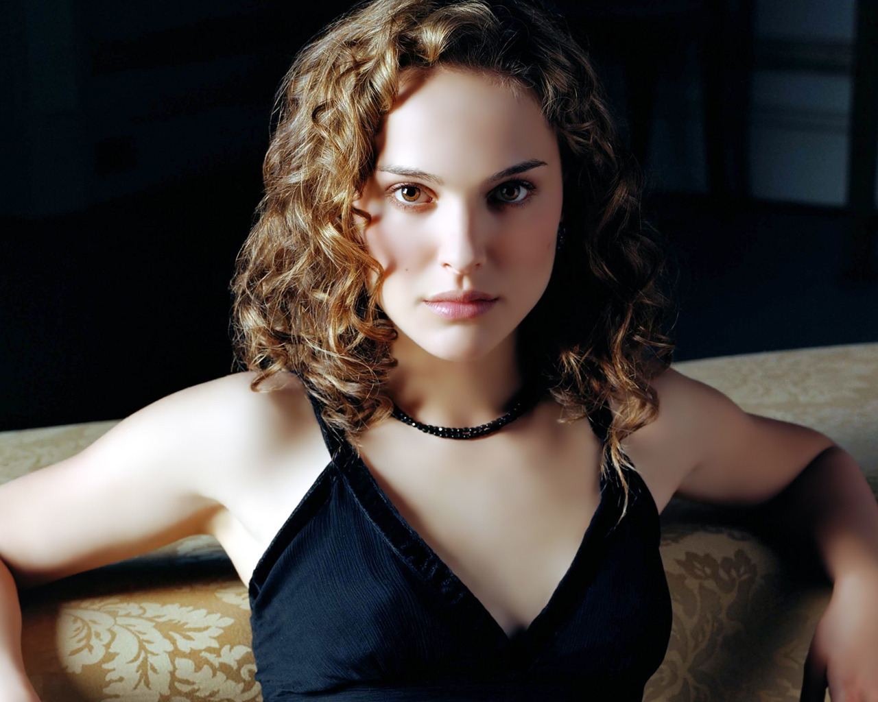Natalie Portman Beautiful for 1280 x 1024 resolution