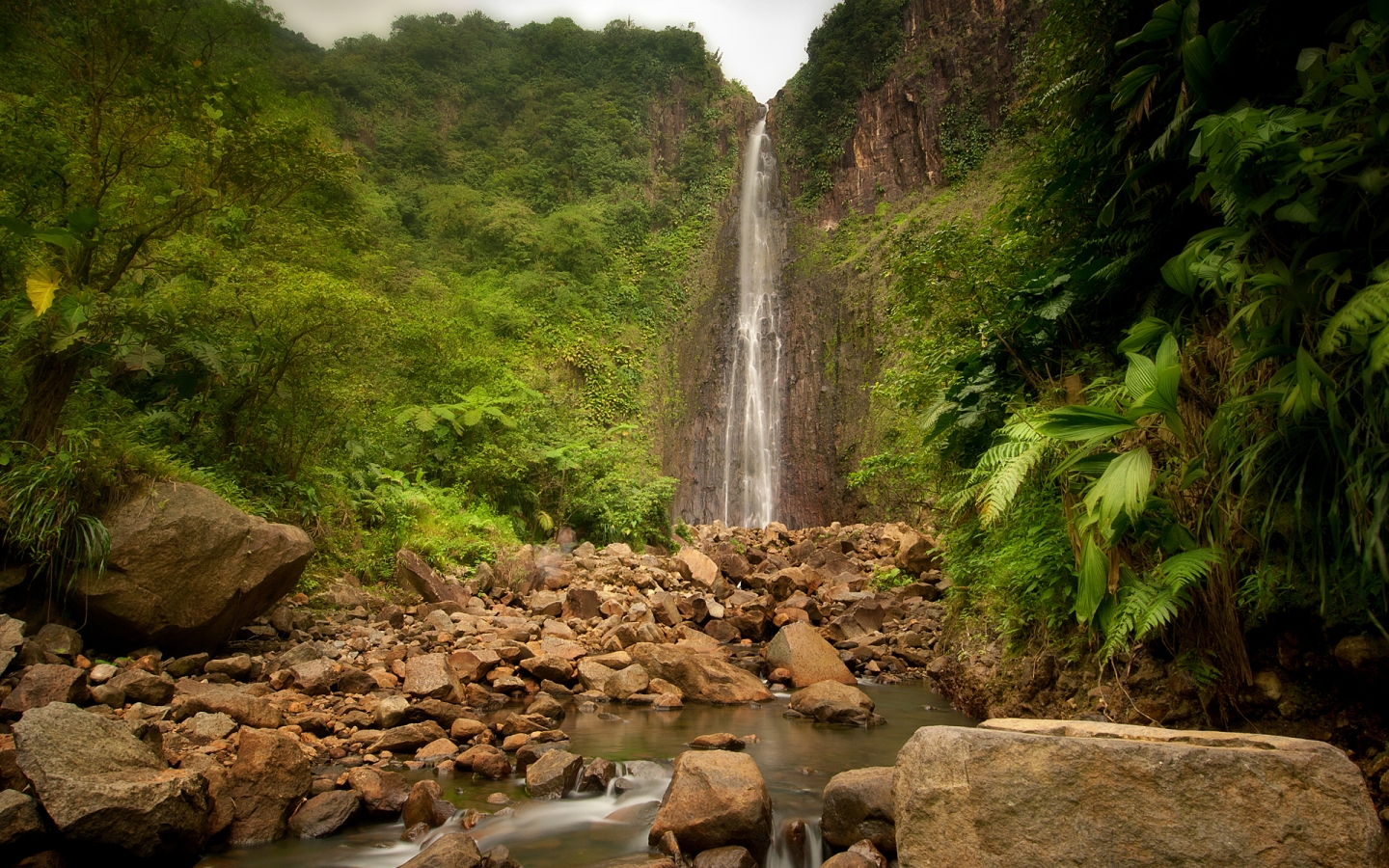 Natural Waterfall for 1440 x 900 widescreen resolution