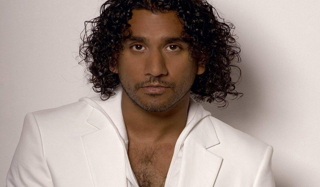 Naveen Andrews for 1024 x 600 widescreen resolution
