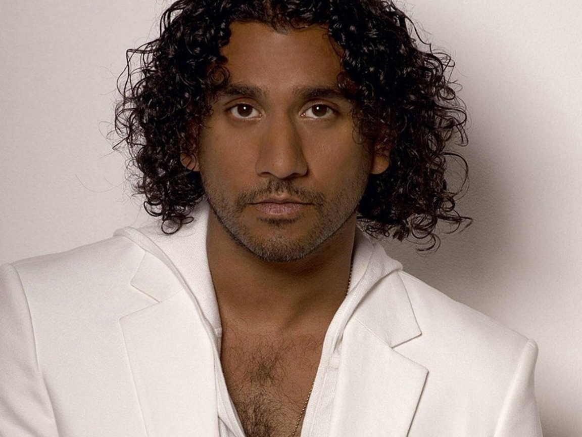 Naveen Andrews for 1152 x 864 resolution