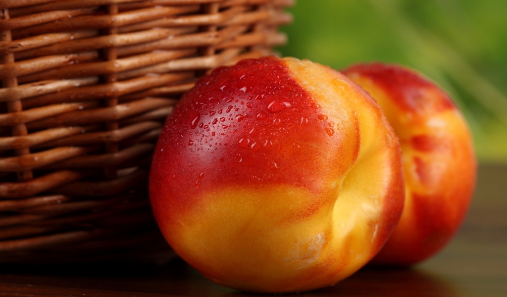Nectarines for 1024 x 600 widescreen resolution