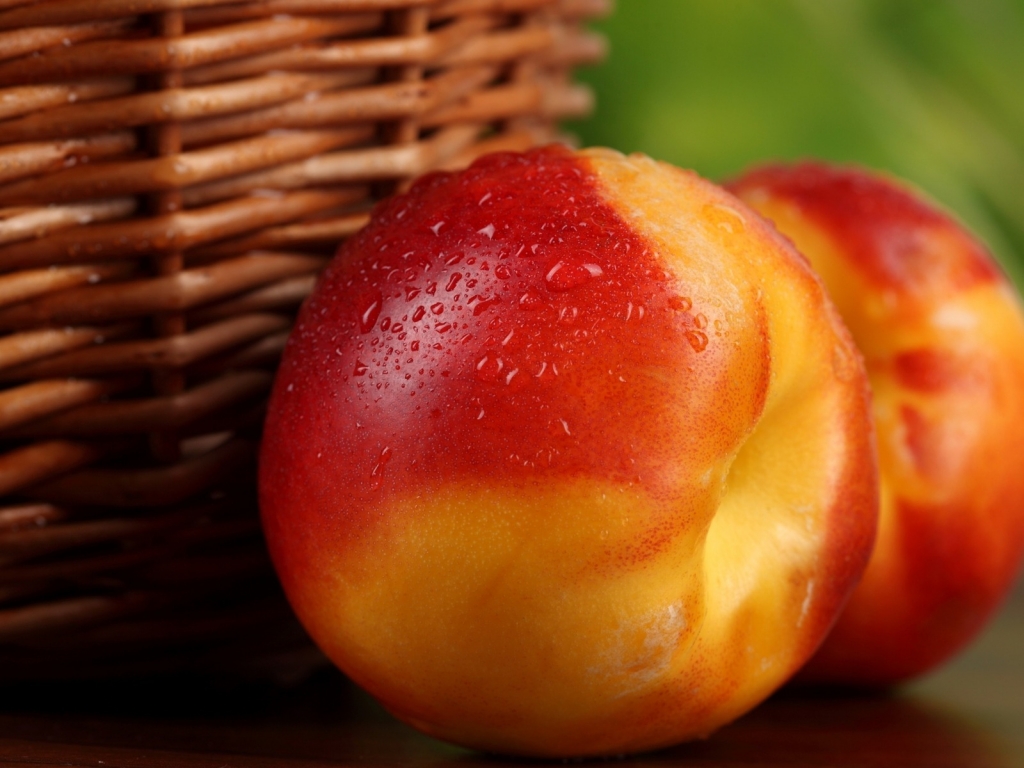 Nectarines for 1024 x 768 resolution