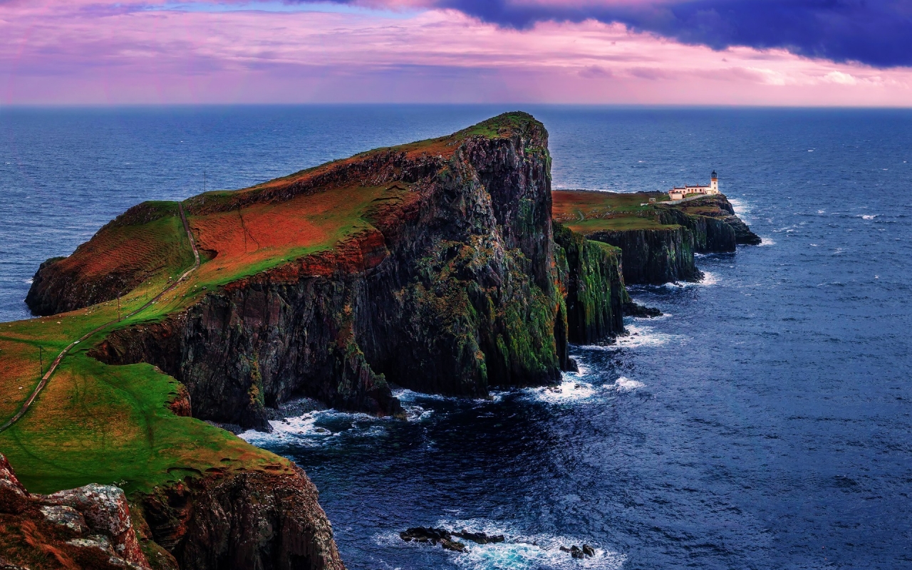 Neist Point Lighthouse UK for 1280 x 800 widescreen resolution