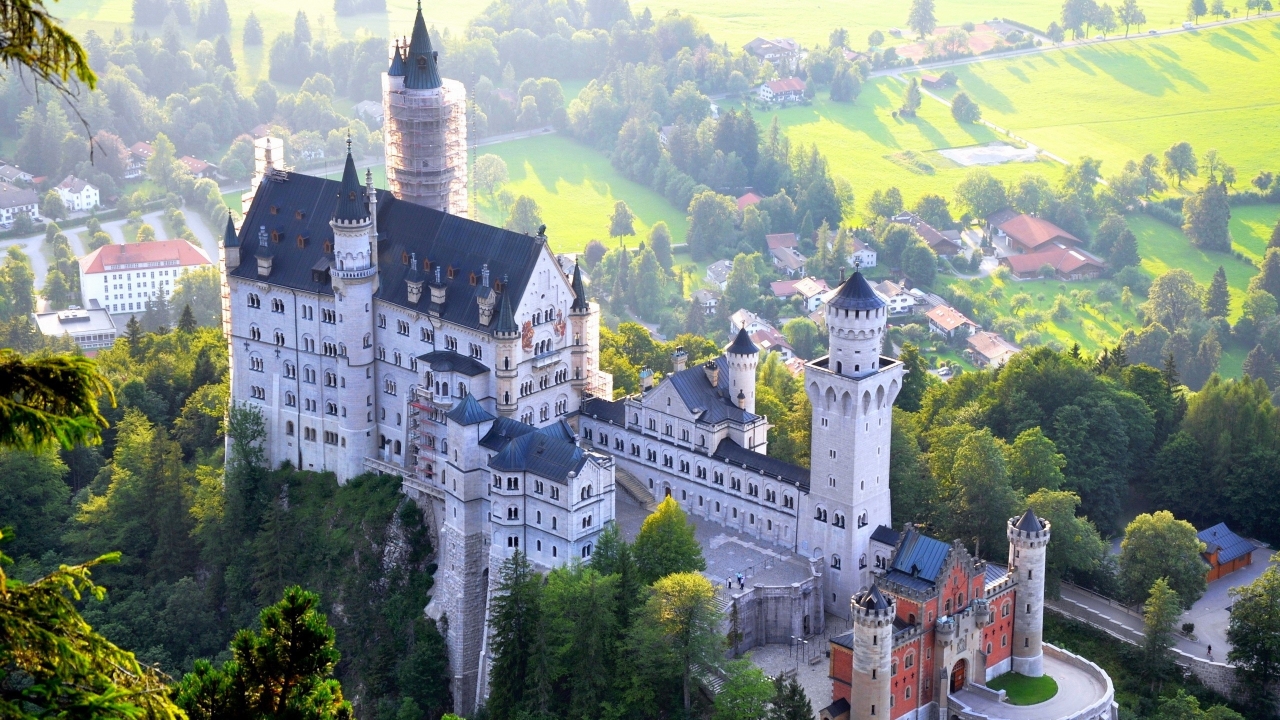 Neuschwanstein Castle View for 1280 x 720 HDTV 720p resolution