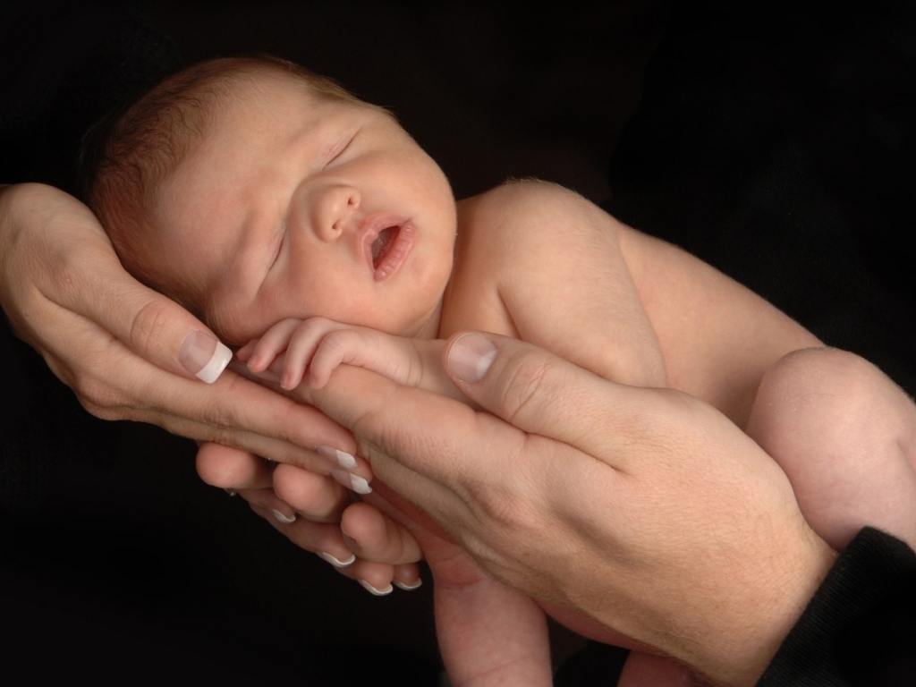 Newborn Baby for 1024 x 768 resolution
