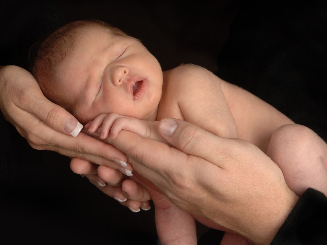 Newborn Baby for 1280 x 960 resolution