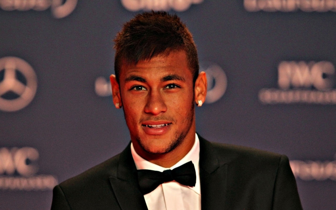 Neymar Suit and Bowtie for 1280 x 800 widescreen resolution