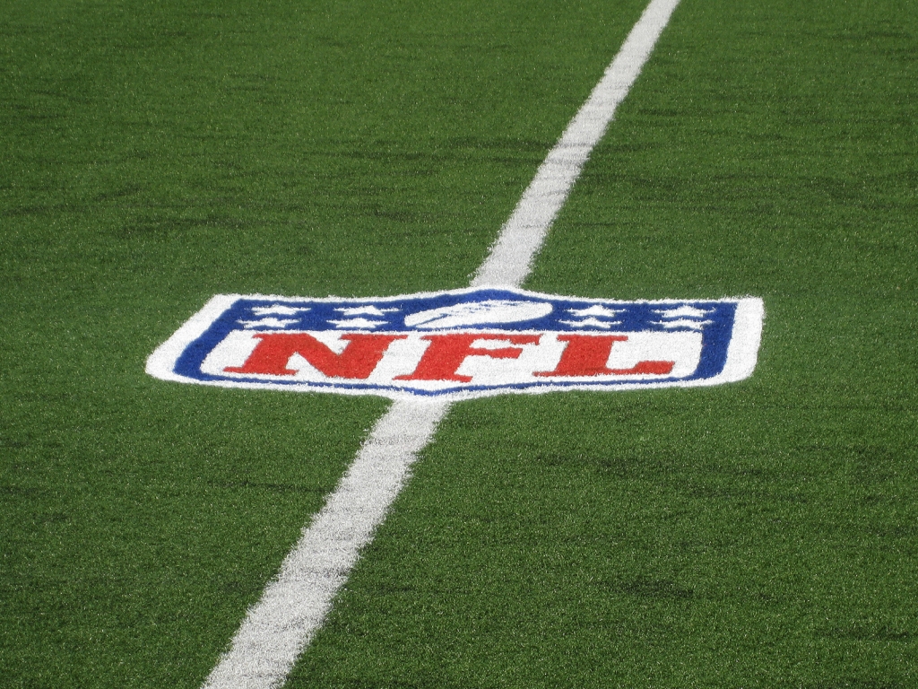 NFL Grass Logo for 1024 x 768 resolution