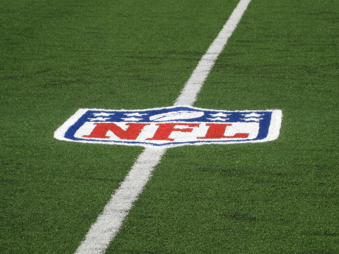 NFL Grass Logo for 1152 x 864 resolution