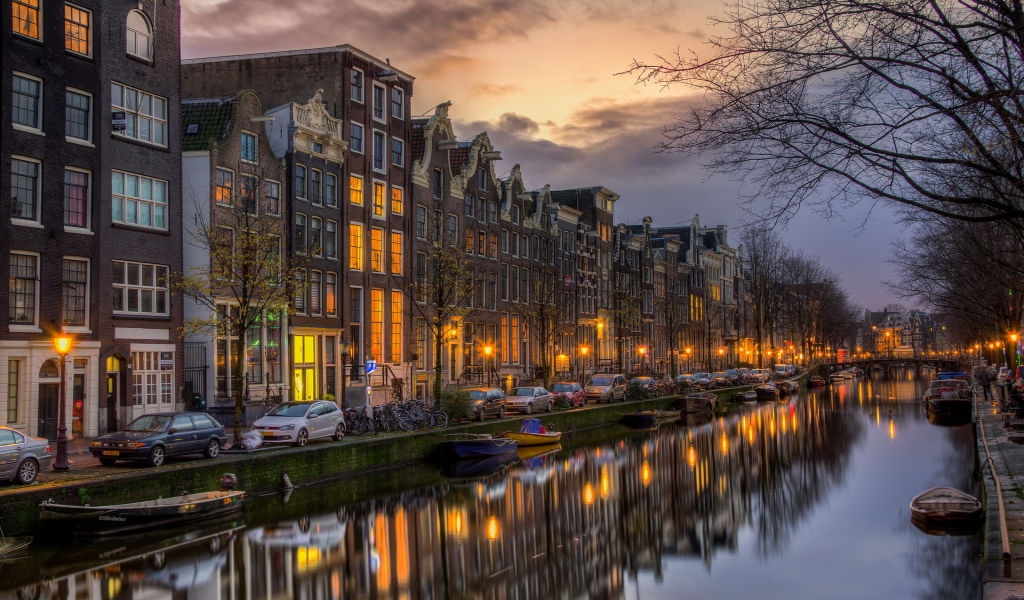 Night in Amsterdam for 1024 x 600 widescreen resolution
